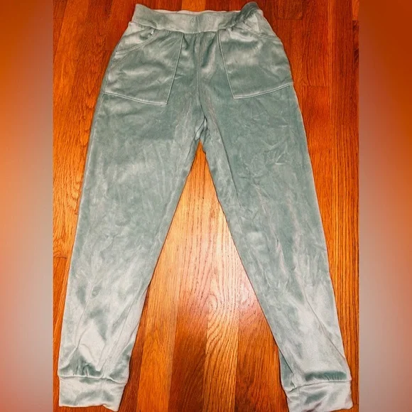 Cat & Jack Kids Plush Lounge Set |Mint Green Velour Top & Joggers | Size L & XL - Picture 10 of 11